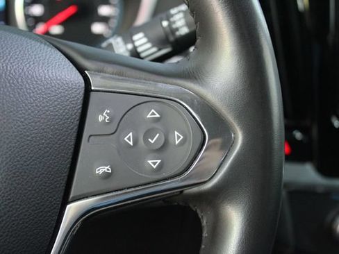 Used 2018 Chevrolet Traverse LT FWD image 17