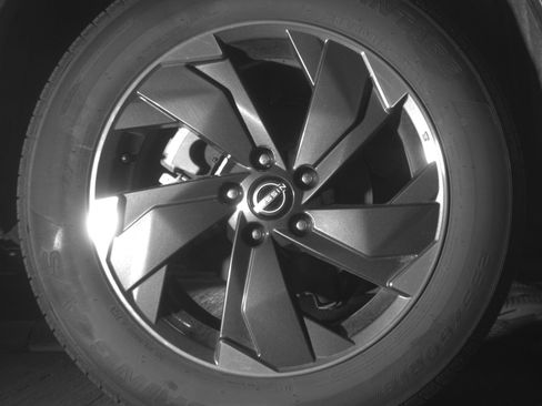 Used 2025 Nissan Rogue SV AWD/4WD image 15