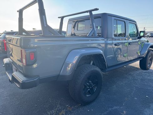 Used 2021 Jeep Gladiator Sport AWD/4WD image 2