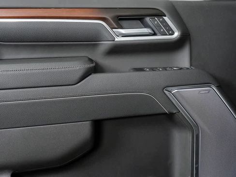 New 2026 GMC Sierra 2500 Denali w/ Denali Reserve Package image 6