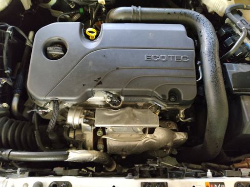 Used 2023 Chevrolet Malibu LT FWD image 30