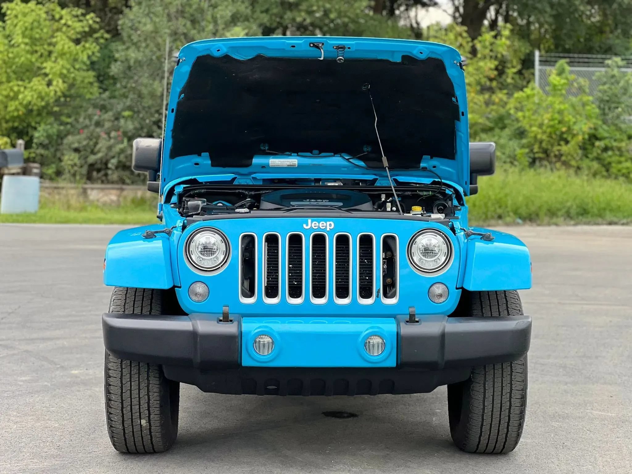 Used 2017 Jeep Wrangler Unlimited Sahara w/ Max Tow Package AWD/4WD image 36