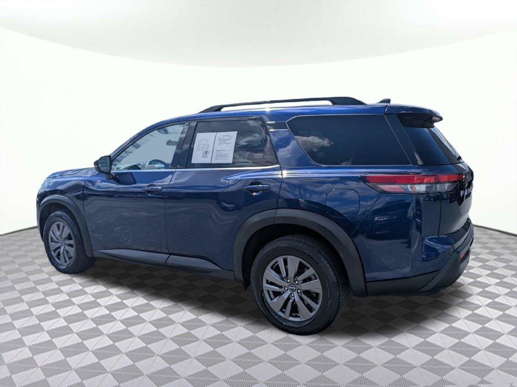 Used 2025 Nissan Pathfinder SV AWD/4WD image 5