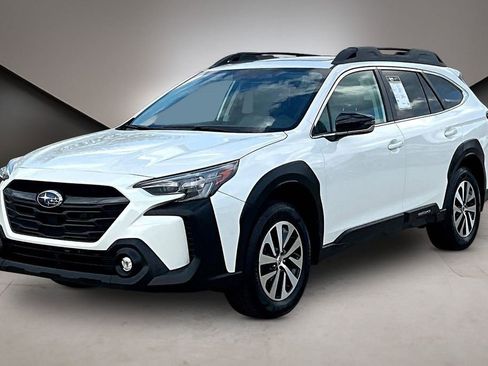 Used 2023 Subaru Outback Premium AWD/4WD image 3
