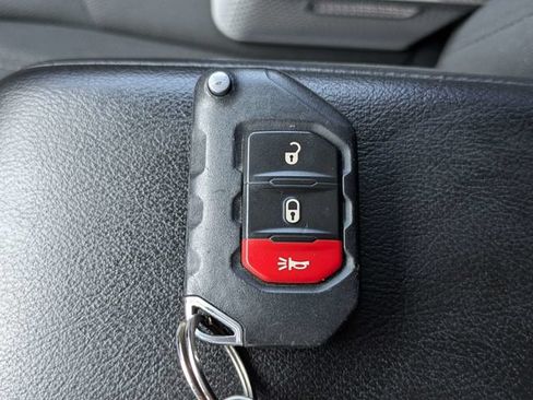 Used 2019 Jeep Wrangler Unlimited Sport S AWD/4WD image 27