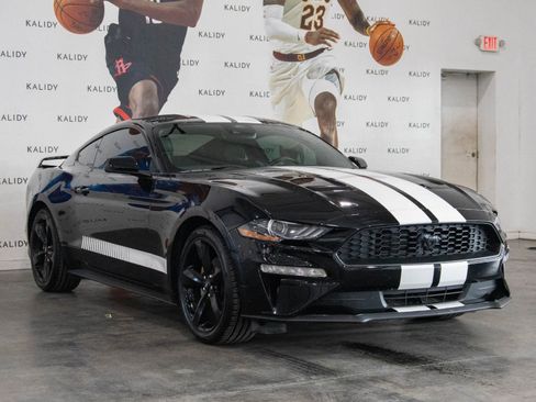 Used 2022 Ford Mustang Premium w/ Equipment Group 201A image 17