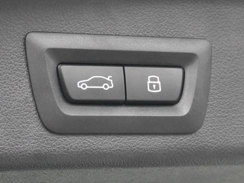 Used 2025 BMW X5 xDrive40i image 38