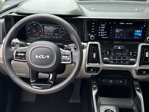 Certified 2023 Kia Sorento EX AWD/4WD image 14