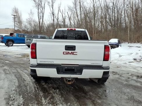 Used 2019 GMC Sierra 3500 Denali w/ Duramax Plus Package image 4