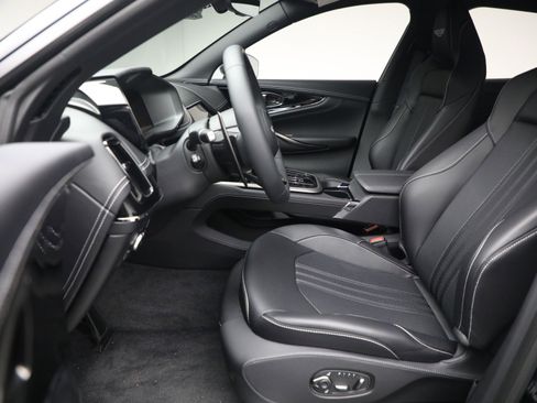 New 2026 Aston Martin DBX 707 image 25