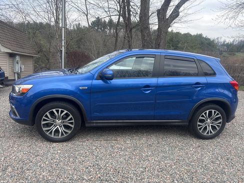 Used 2016 Mitsubishi Outlander Sport ES image 2