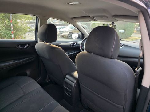 Used 2016 Nissan Sentra S image 9