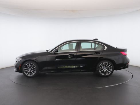 Used 2021 BMW 330i xDrive 330i xDrive AWD w/ Convenience Package image 18