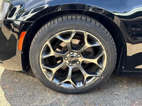 Used 2018 Chrysler 300 S w/ 300S Premium Group 2 image 3