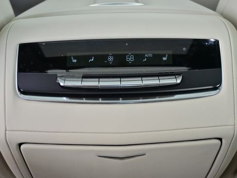 Used 2025 Cadillac Escalade Sport Platinum w/ LPO, ONYX Package image 20