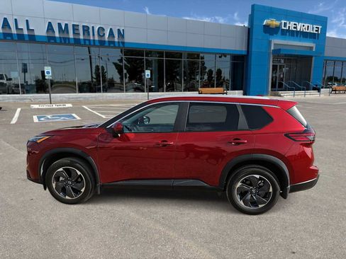 Used 2026 Nissan Rogue SV w/ SV Premium Package FWD image 5