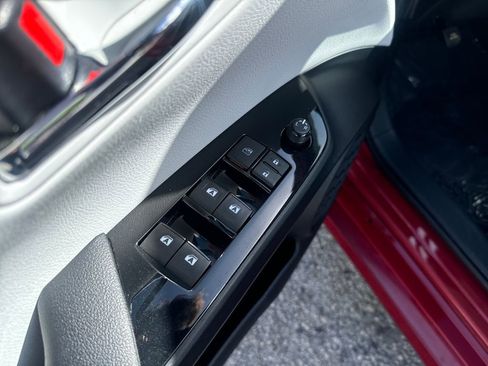 Used 2017 Toyota Prius Prime image 11