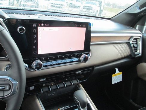 New 2026 GMC Canyon Denali image 19