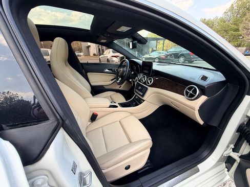 Used 2018 Mercedes-Benz CLA 250 image 14