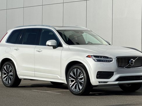 Used 2022 Volvo XC90 T5 Momentum w/ Advanced Package image 7