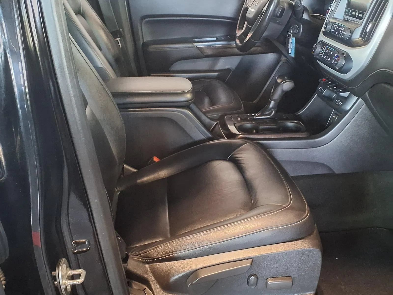 Used 2017 GMC Canyon SLT w/ Trailering Package AWD/4WD image 11