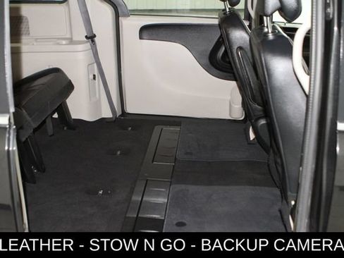 Used 2018 Dodge Grand Caravan SXT FWD image 24