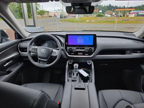 New 2026 Toyota Grand Highlander AWD Hybrid image 21