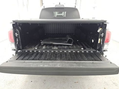 Certified 2023 Toyota Tacoma TRD Off-Road image 30