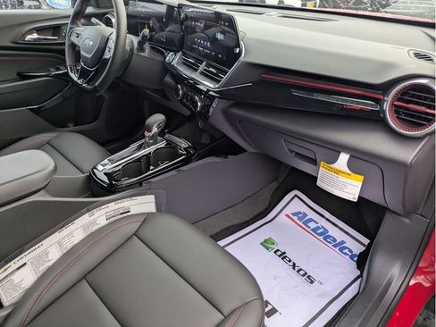 Certified 2026 Chevrolet Trax RS image 27