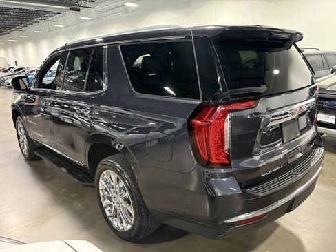 Used 2023 GMC Yukon SLT AWD/4WD image 4