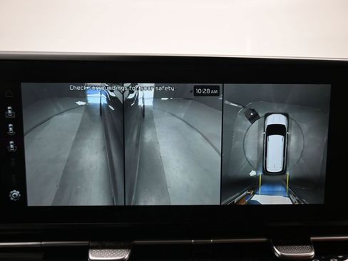 Used 2024 Kia Carnival SX Prestige image 22