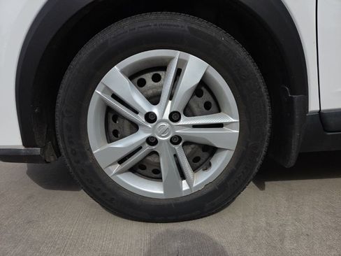 Used 2023 Nissan Kicks S FWD image 8