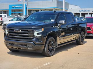 Used 2025 Chevrolet Silverado 1500 High Country w/ High Country Premium Package AWD/4WD video 3