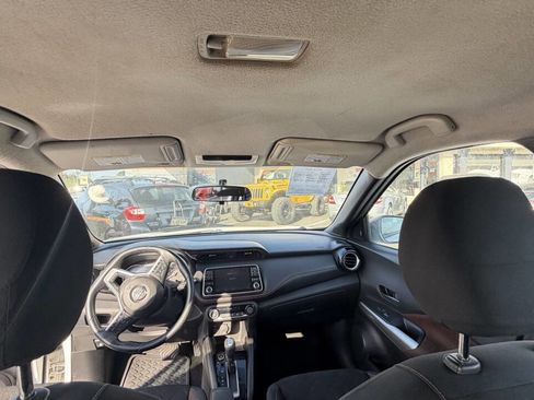 Used 2018 Nissan Kicks SR image 13