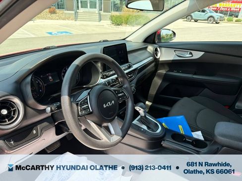 Used 2023 Kia Forte LXS FWD image 3