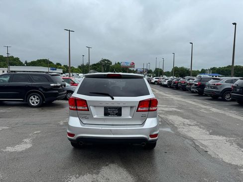 Used 2014 Dodge Journey SXT w/ Flexible Seating Group FWD image 4