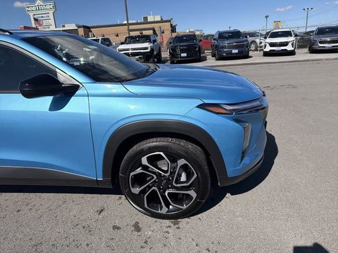 New 2026 Chevrolet Trax RS w/ Sunroof Package FWD image 4