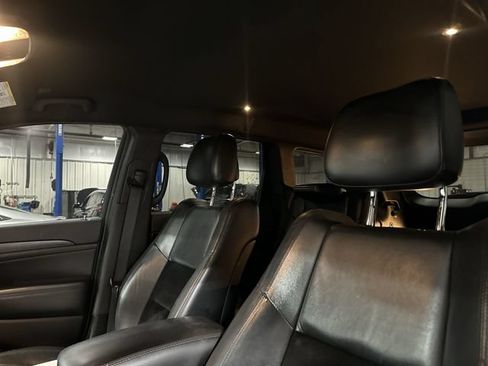 Used 2018 Jeep Grand Cherokee Altitude AWD/4WD image 20
