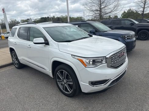 Used 2019 GMC Acadia Denali w/ Technology Package image 2