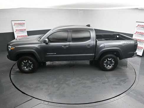 Used 2022 Toyota Tacoma TRD Off-Road image 28