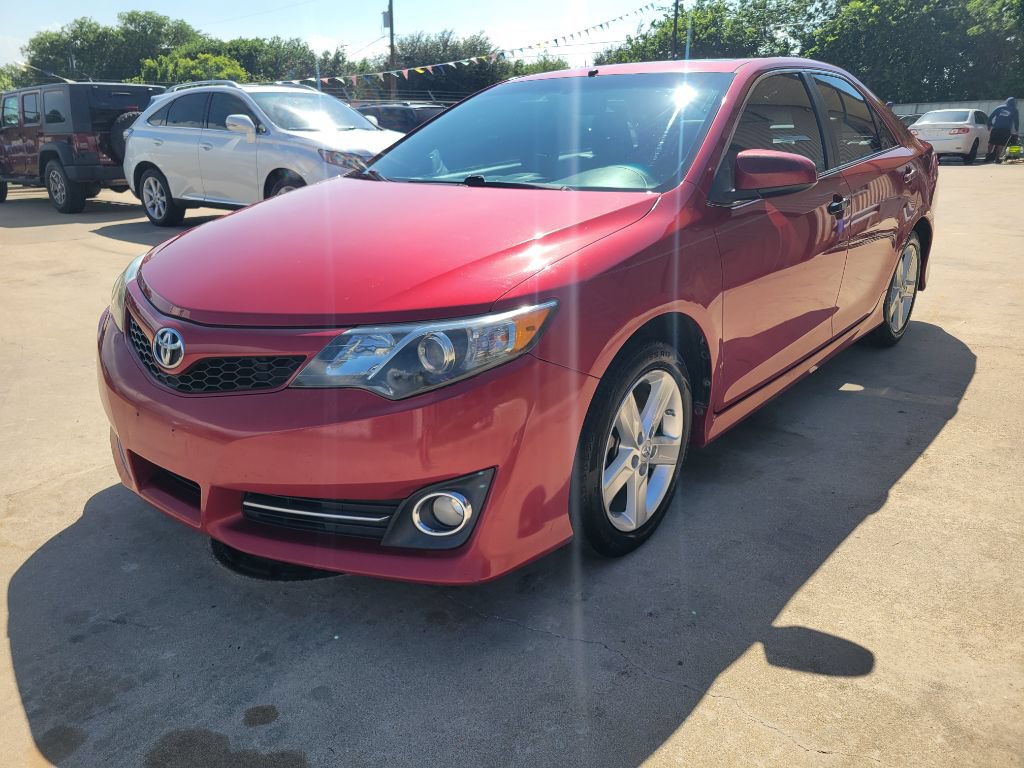 Used 2012 Toyota Camry SE FWD image 7