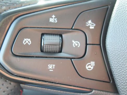 Used 2023 Chevrolet TrailBlazer RS w/ Convenience Package image 14