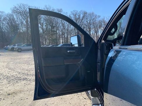 Used 2022 Chevrolet Silverado 3500 High Country w/ Safety Package II image 20