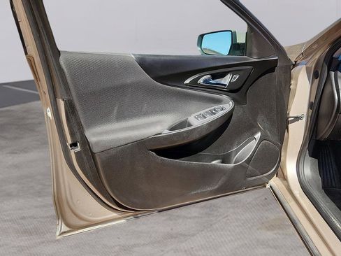 Used 2024 Chevrolet Malibu LT image 14