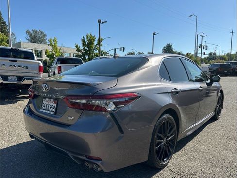 Used 2023 Toyota Camry XSE FWD image 8