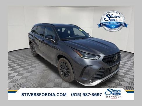 Used 2025 Toyota Highlander XSE AWD/4WD image 1