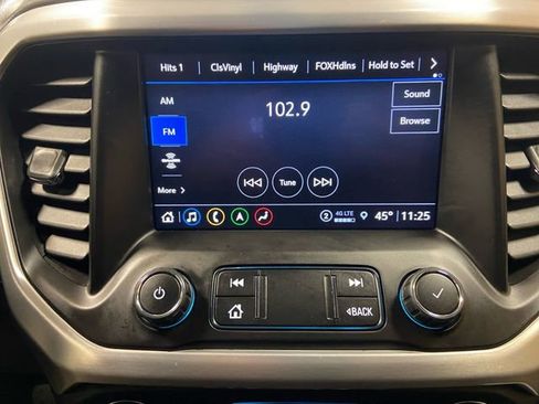 Used 2023 GMC Acadia SLT image 19