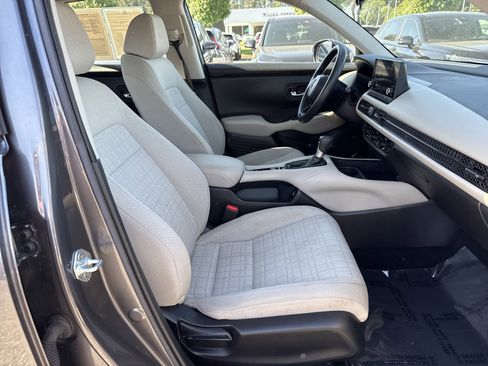 Certified 2023 Honda HR-V LX image 33