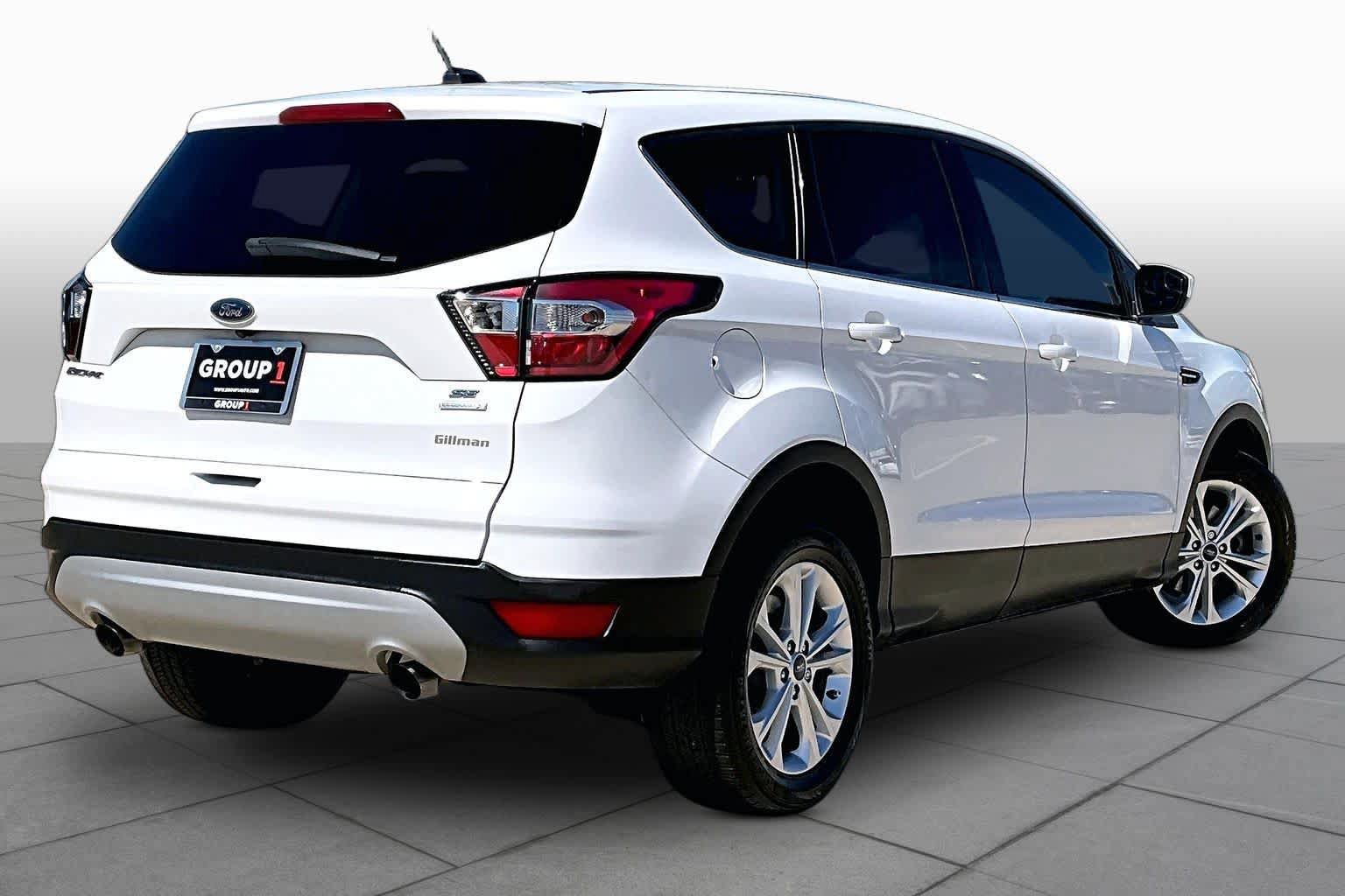 Used 2017 Ford Escape SE FWD image 13