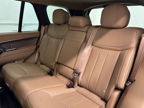 Used 2024 Land Rover Range Rover SE AWD/4WD image 15